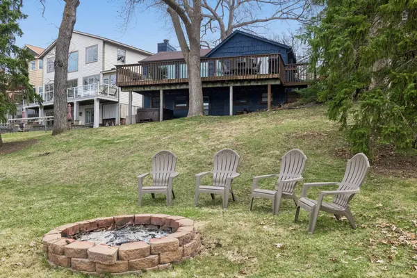 7433 Fernbrook LN N, Maple Grove, MN 55311