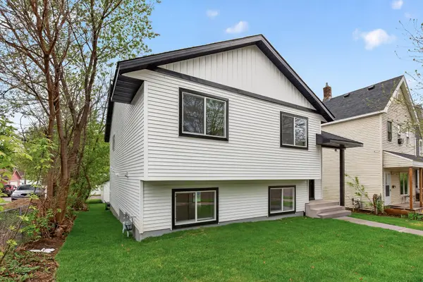 1126 Edgerton ST, Saint Paul, MN 55130