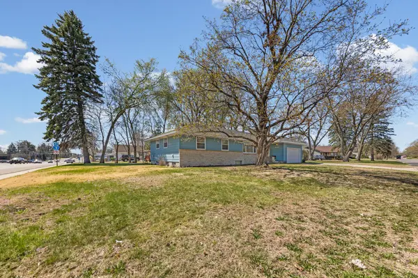 4243 Douglas DR N, Crystal, MN 55422
