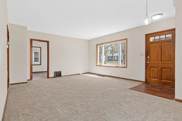 142 Van Buren AVE S, Hopkins, MN 55343