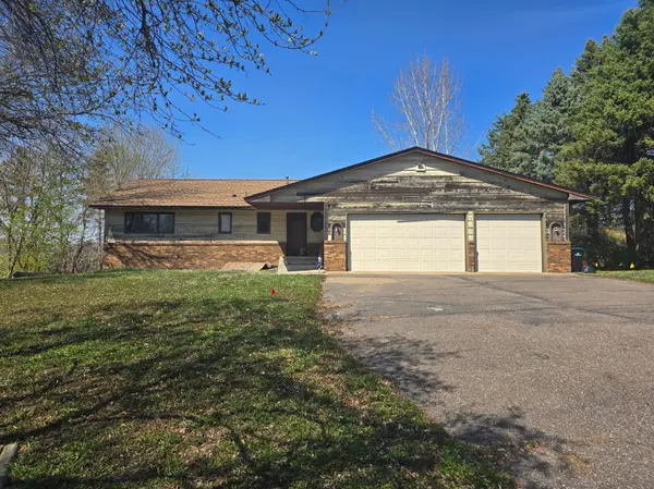 1325 Karth Lake CIR, Arden Hills, MN 55112