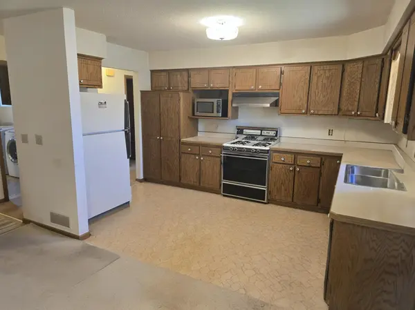 1325 Karth Lake CIR, Arden Hills, MN 55112