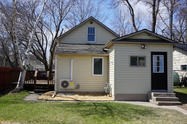 208 2nd ST NE, Barnesville, MN 56514