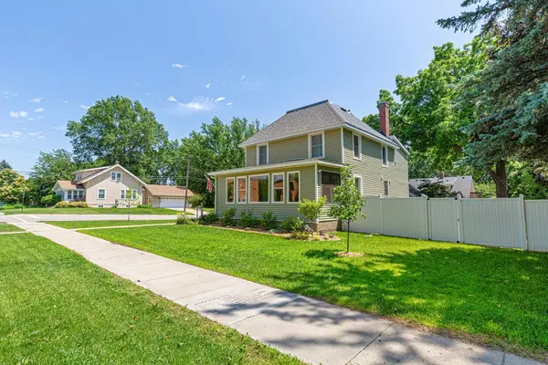701 3rd ST W, Northfield, MN 55057
