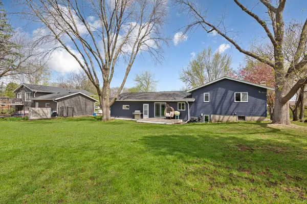 1702 Mckinley DR, Northfield, MN 55057