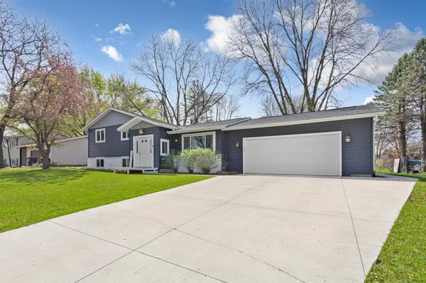 1702 Mckinley DR, Northfield, MN 55057