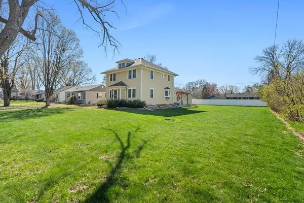 721 6th ST W, Hastings, MN 55033