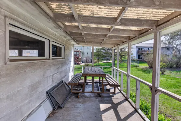 2470 South AVE E, North Saint Paul, MN 55109