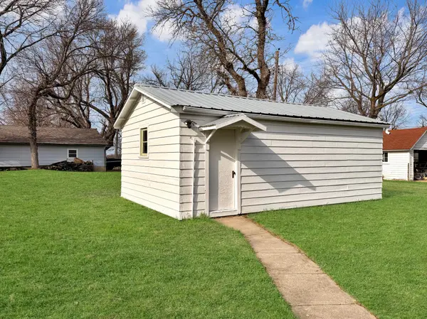 220 Maple ST N, Balaton, MN 56115