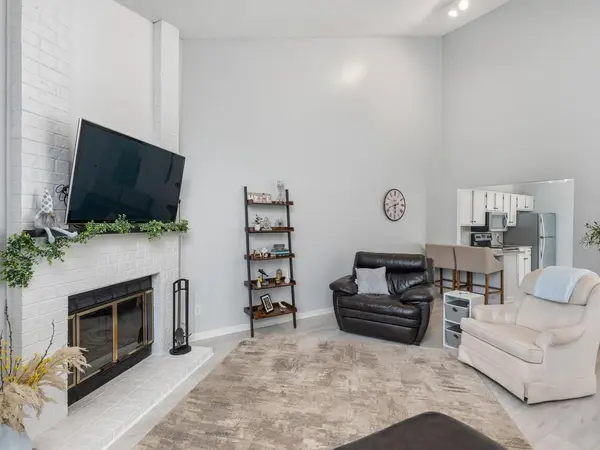 11011 Oregon Curve, Bloomington, MN 55438