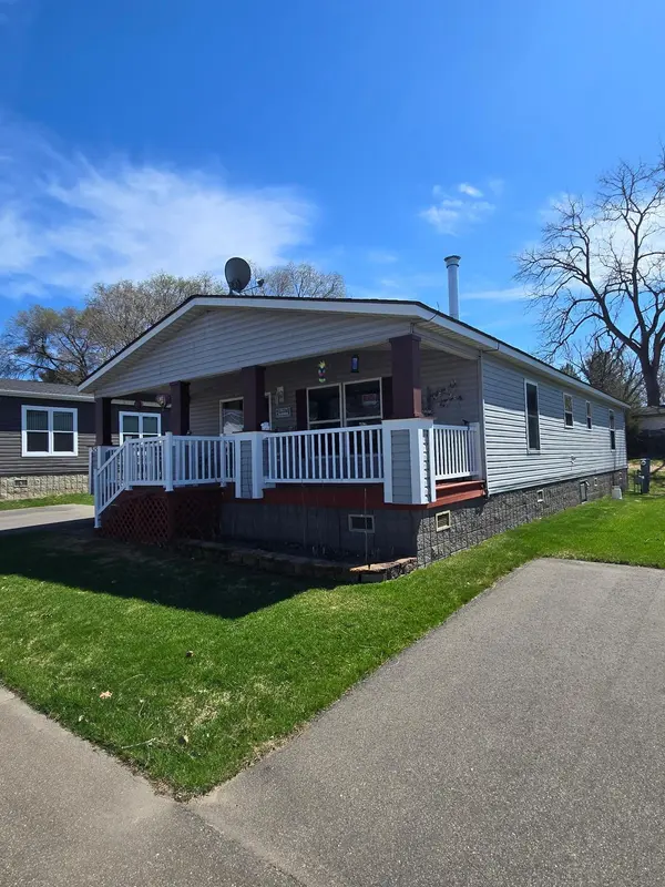 30160 Olinda TRL #315, Lindstrom, MN 55045