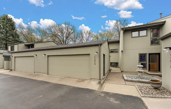 11013 Abbott LN, Hopkins, MN 55343