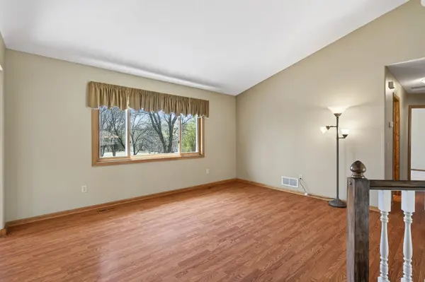 2810 Oak Ridge DR, Monticello, MN 55362