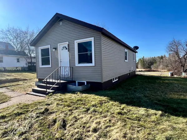 209 2nd AVE, Calumet, MN 55716