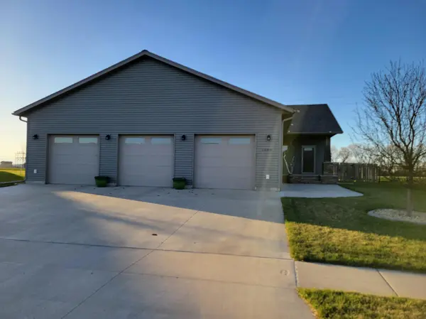 1408 W Summerwood TRL,  Dilworth,  MN 56529