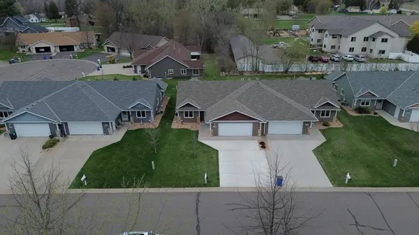 532 6th CT NE, Cambridge, MN 55008