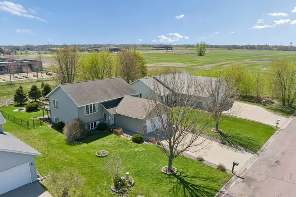 113 Torrey Pines DR, Mankato, MN 56001