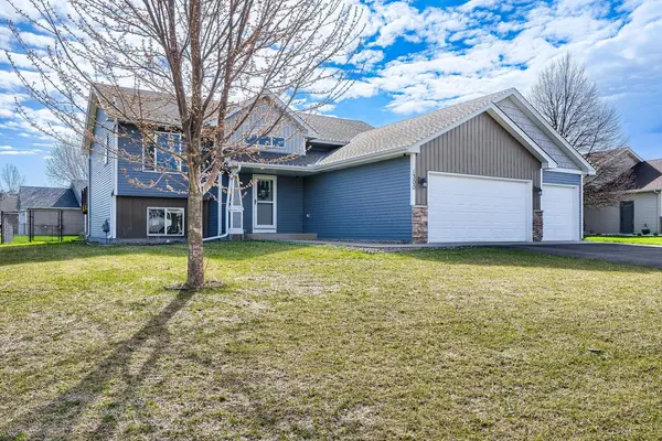 1300 Ironwood CT SW, Isanti, MN 55040