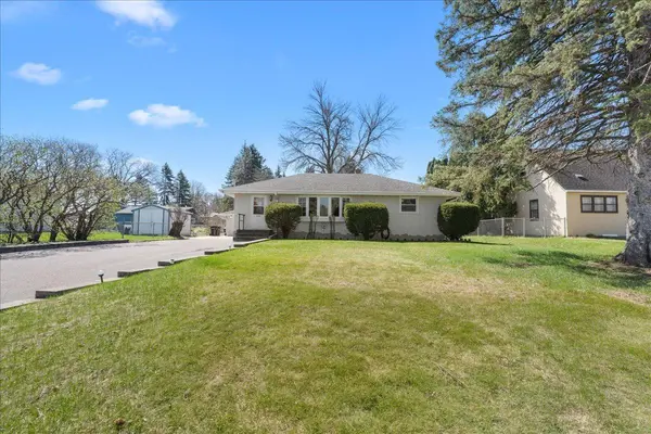 2368 Holloway AVE E, Maplewood, MN 55109
