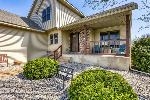 36463 Elk AVE, North Branch, MN 55056