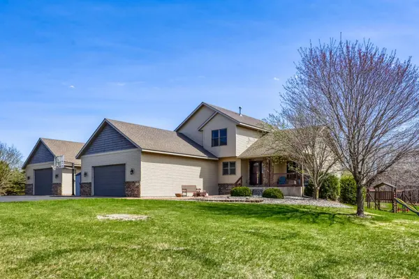 36463 Elk AVE, North Branch, MN 55056