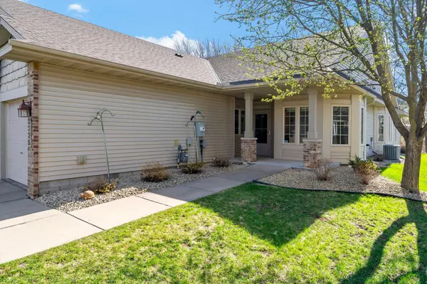 2325 Gresham AVE N, Oakdale, MN 55128