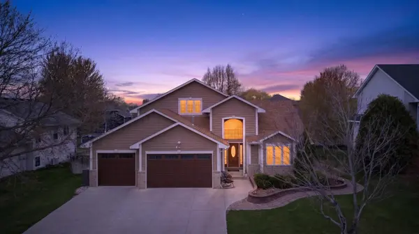 9325 Austrian Pine AVE N, Brooklyn Park, MN 55443