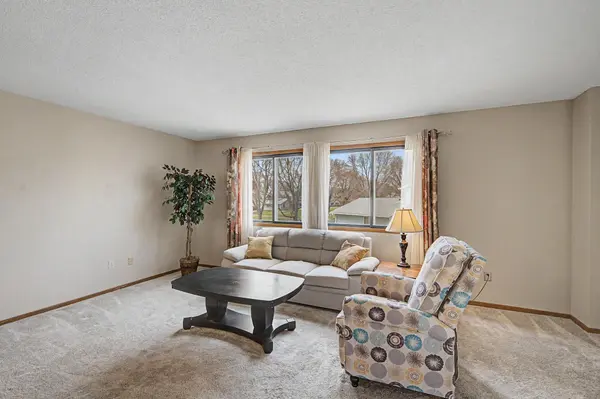 123 96th LN NE, Blaine, MN 55434
