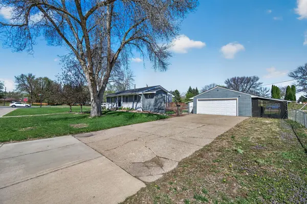 6842 Drew AVE N, Brooklyn Center, MN 55429