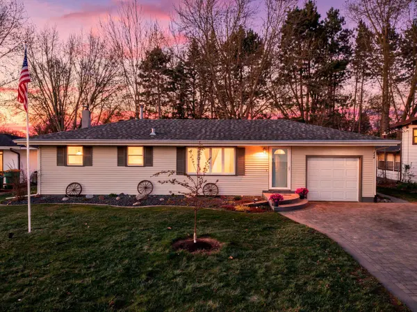 436 4th AVE NW, Cambridge, MN 55008