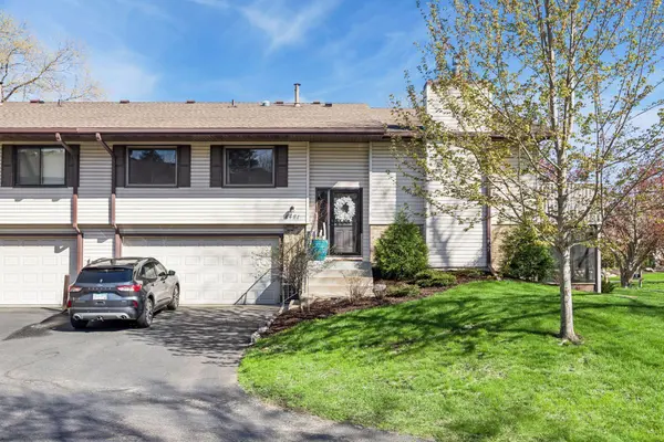4481 Churchill ST, Shoreview, MN 55126