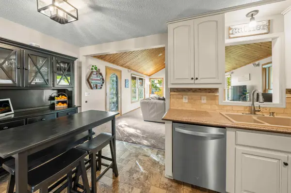 15429 Drexel WAY, Apple Valley, MN 55124