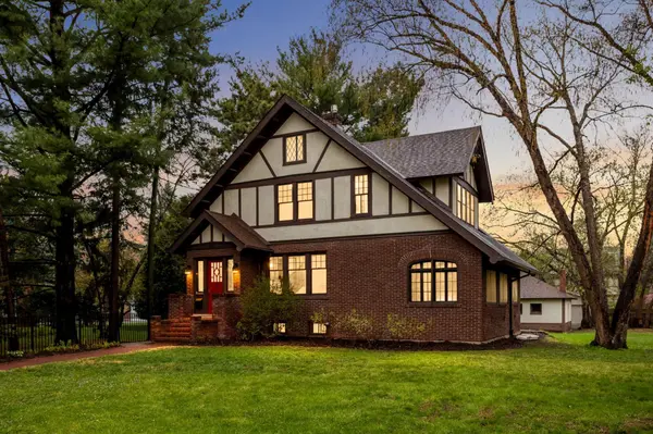 1683 Summit AVE, Saint Paul, MN 55105