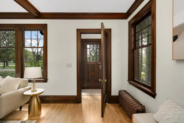 1683 Summit AVE, Saint Paul, MN 55105