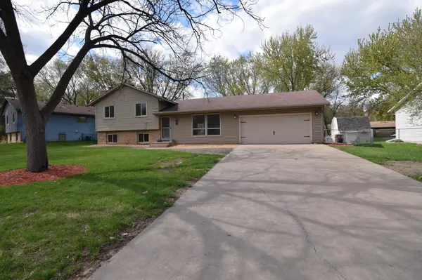 10556 104th AVE N, Maple Grove, MN 55369