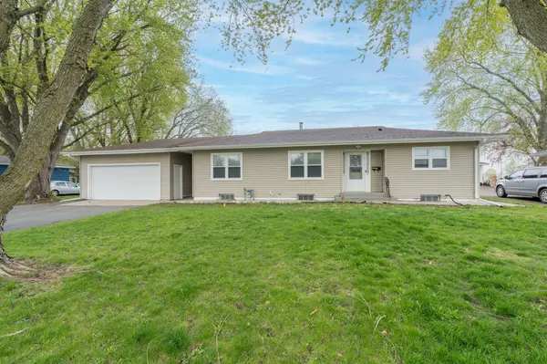 815 Barron RD, Faribault, MN 55021