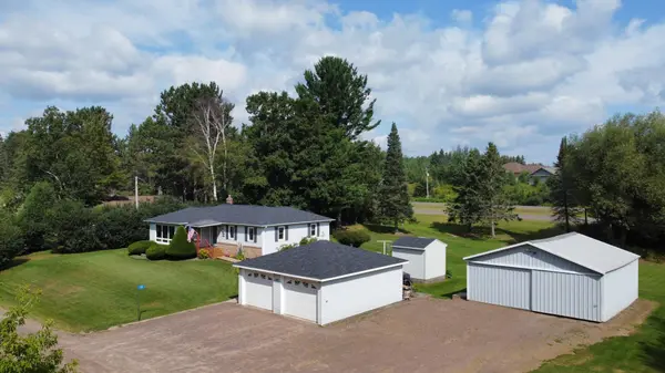 177 Wagon RD, Esko, MN 55733