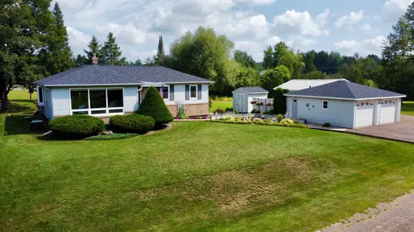 177 Wagon RD, Esko, MN 55733