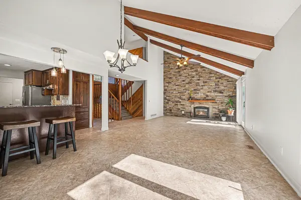 2804 Bryce CT, Burnsville, MN 55337