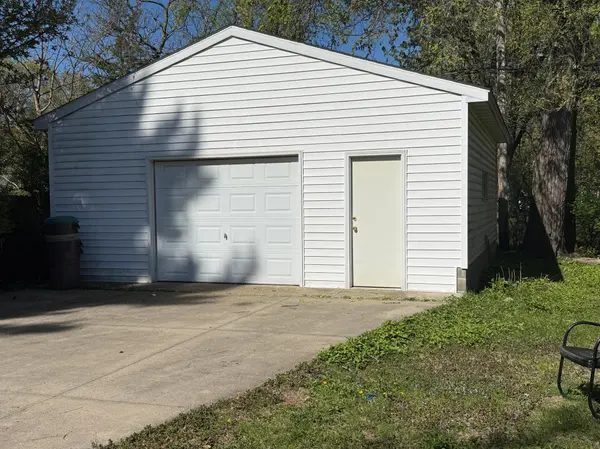3911 Welcome AVE N, Robbinsdale, MN 55422