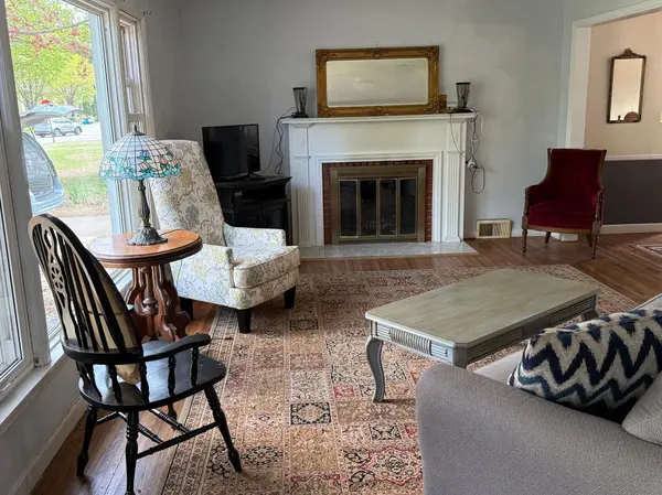 3911 Welcome AVE N, Robbinsdale, MN 55422