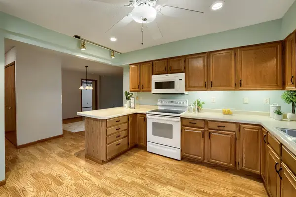 1078 Riverwood CT, Hastings, MN 55033