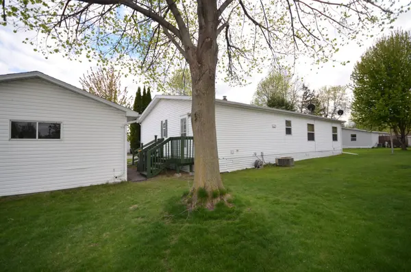324 Mozart AVE E, Mankato, MN 56001