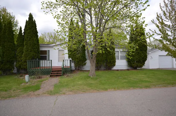 324 Mozart AVE E, Mankato, MN 56001