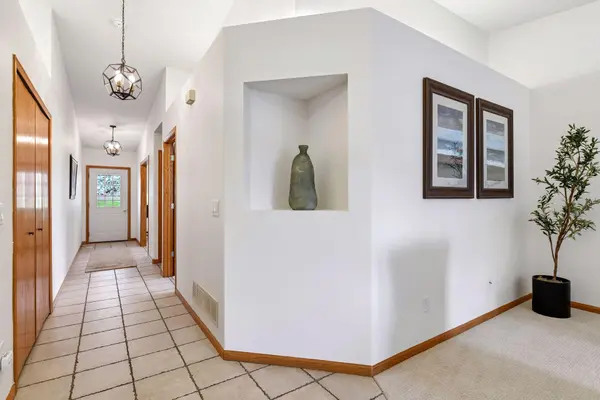 3840 Zinnia LN N, Plymouth, MN 55441