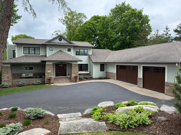 21500 Excelsior BLVD,  Greenwood,  MN 55331