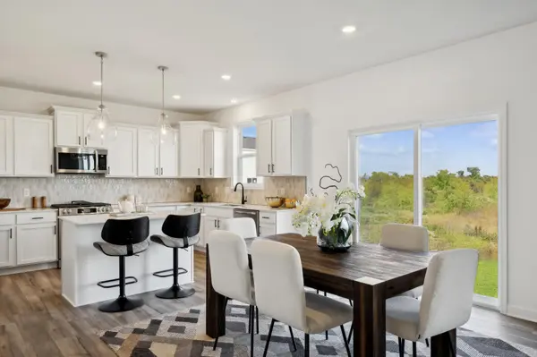 250 Rolling Hills LN, Delano, MN 55328