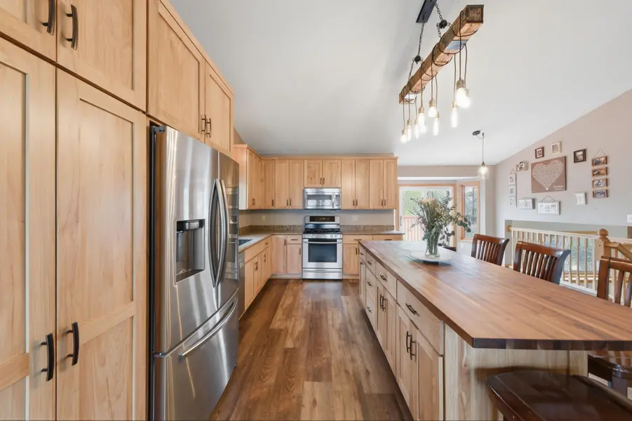 2529 Edinbrook TER, Brooklyn Park, MN 55443