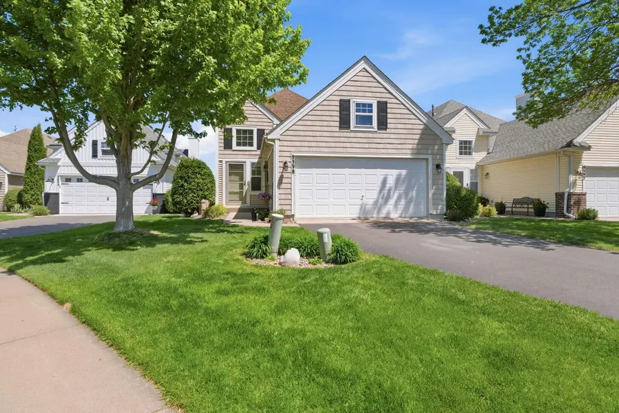 9598 Zircon CT N, Maple Grove, MN 55311