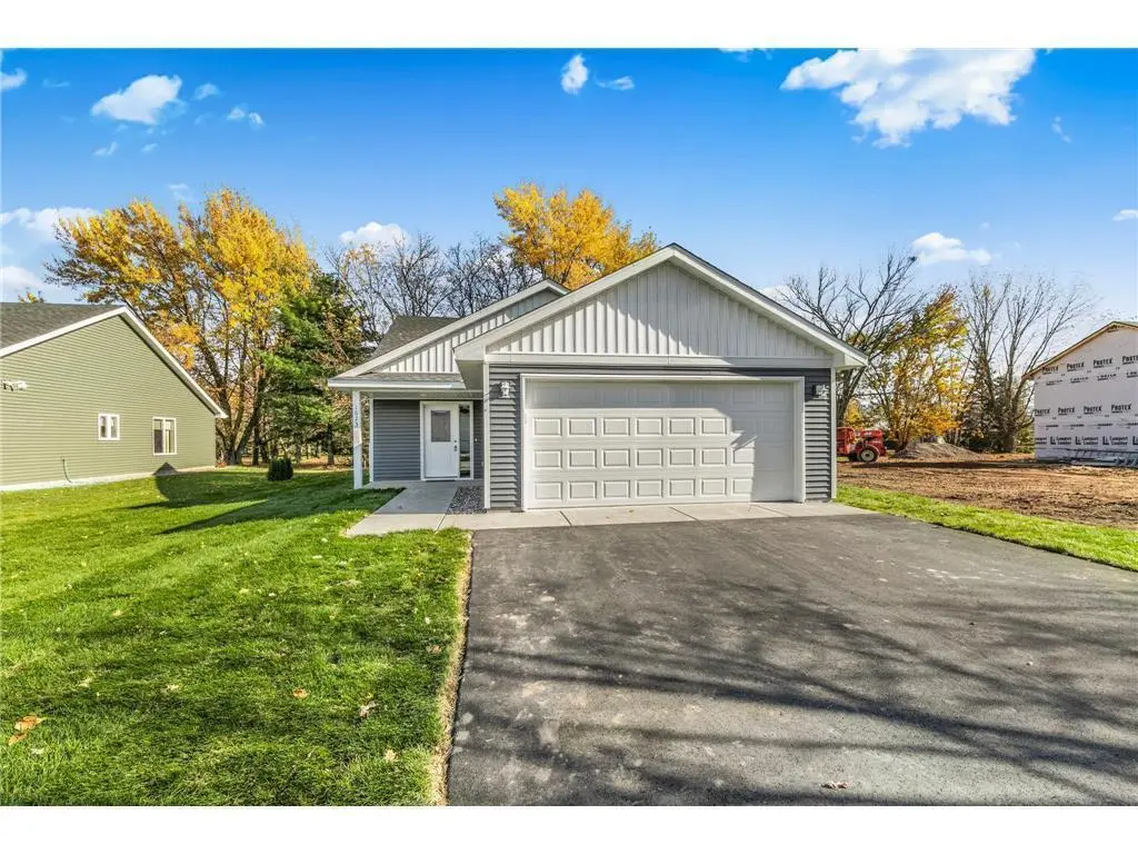 1015 3rd AVE NE, Milaca, MN 56353